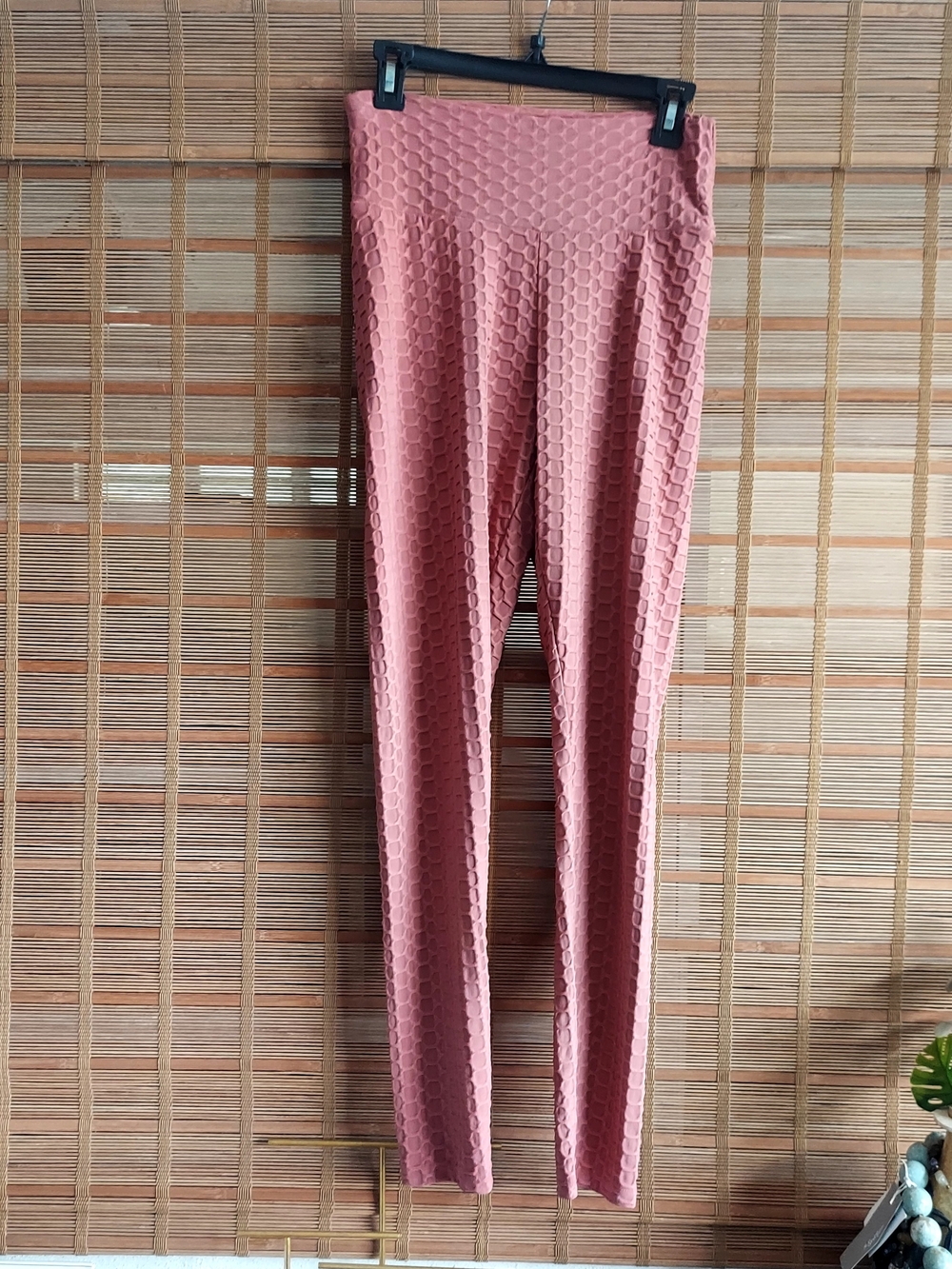 3 Leggings × 20